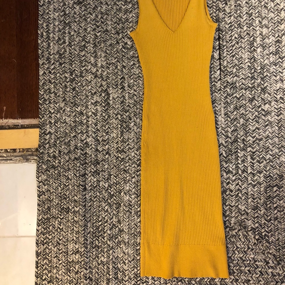Mustard yellow bodycon ribbed dress - Picture 4 of 4